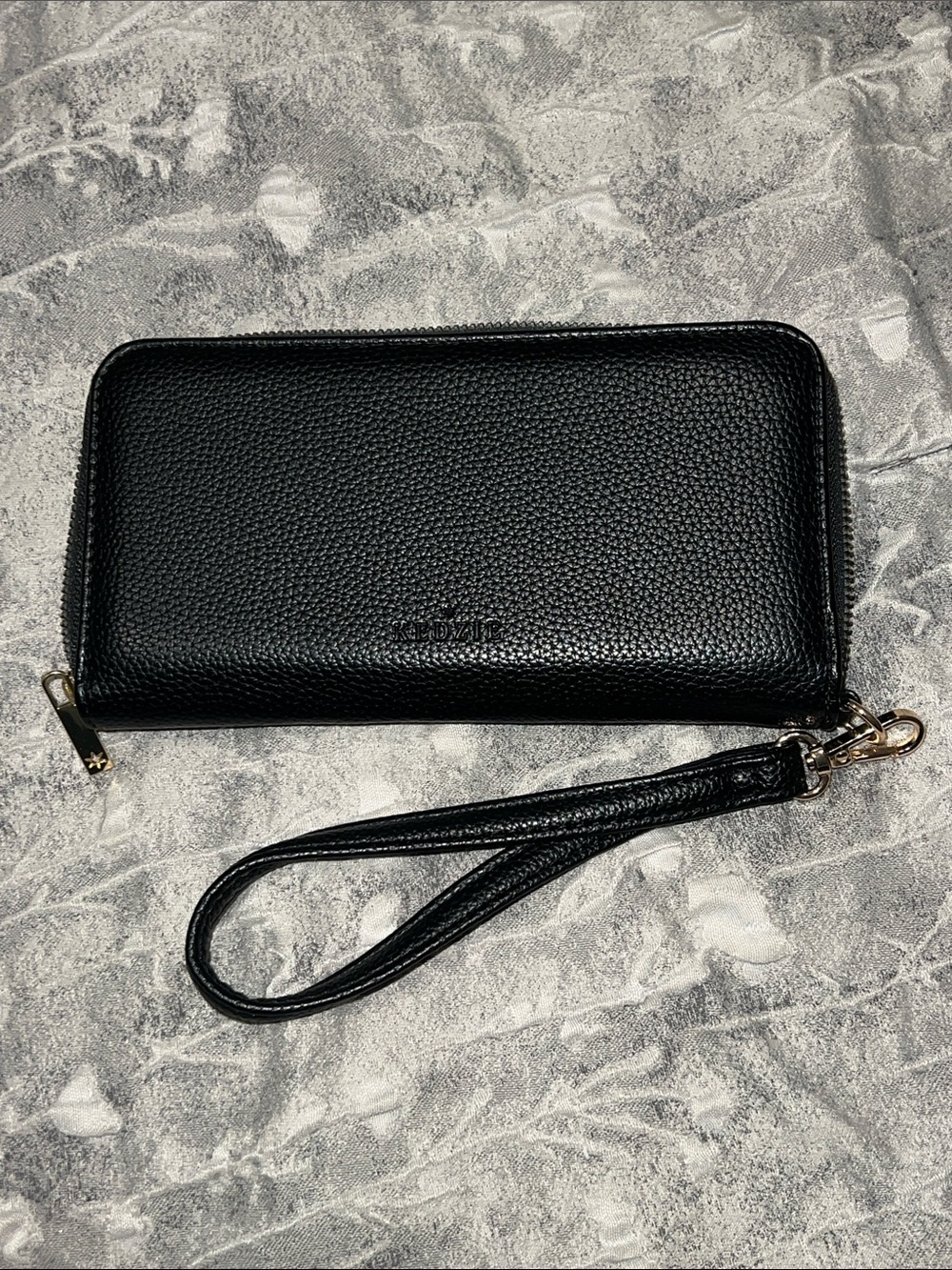 Kedzie Eclipse Convertible Zip-Around Wallet, New Without Tag